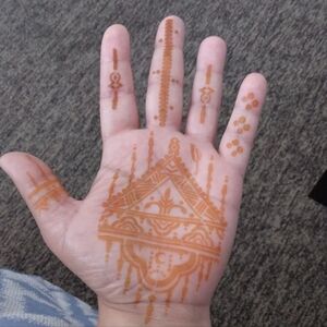 Meet your Posher, Sophy